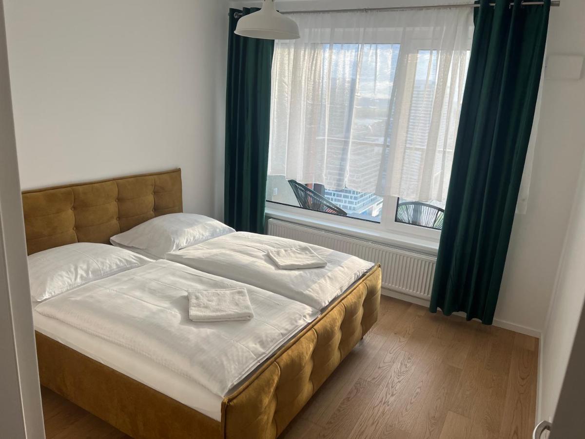 New Downtown Apartment Couple Minute From The Old Town Bratislava Exterior foto