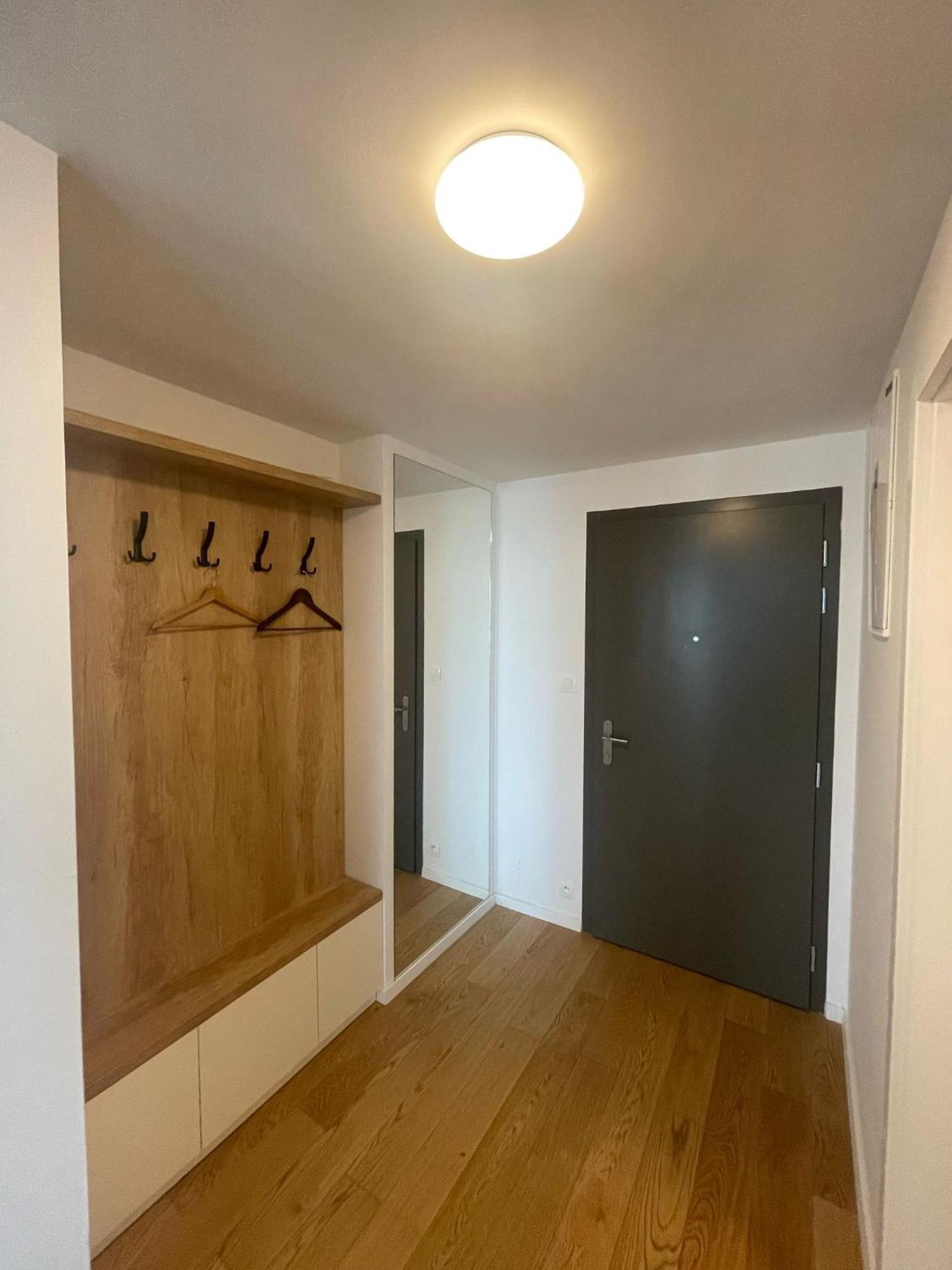 New Downtown Apartment Couple Minute From The Old Town Bratislava Exterior foto